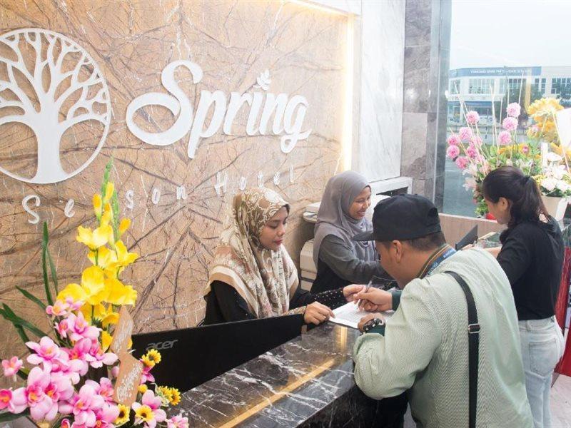 Spring Season Hotel Muar Exterior foto