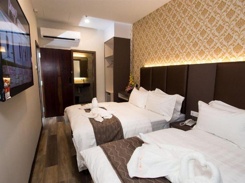 Spring Season Hotel Muar Exterior foto